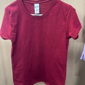 Gildan Solid Burgundy Crew Neck Tee